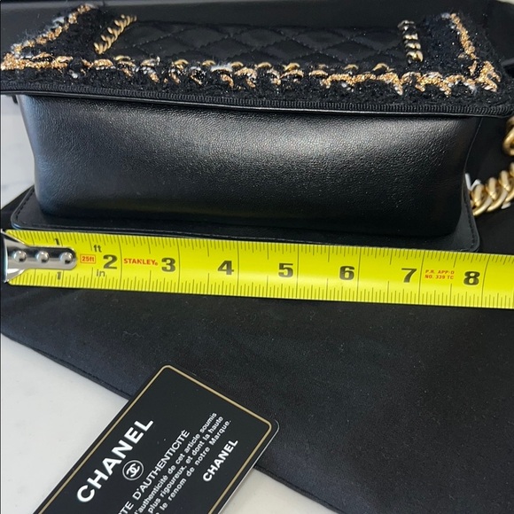 CHANEL Black and Gold tweed lambskin quilted braided jacket BOY flap bag - Picture 7 of 15